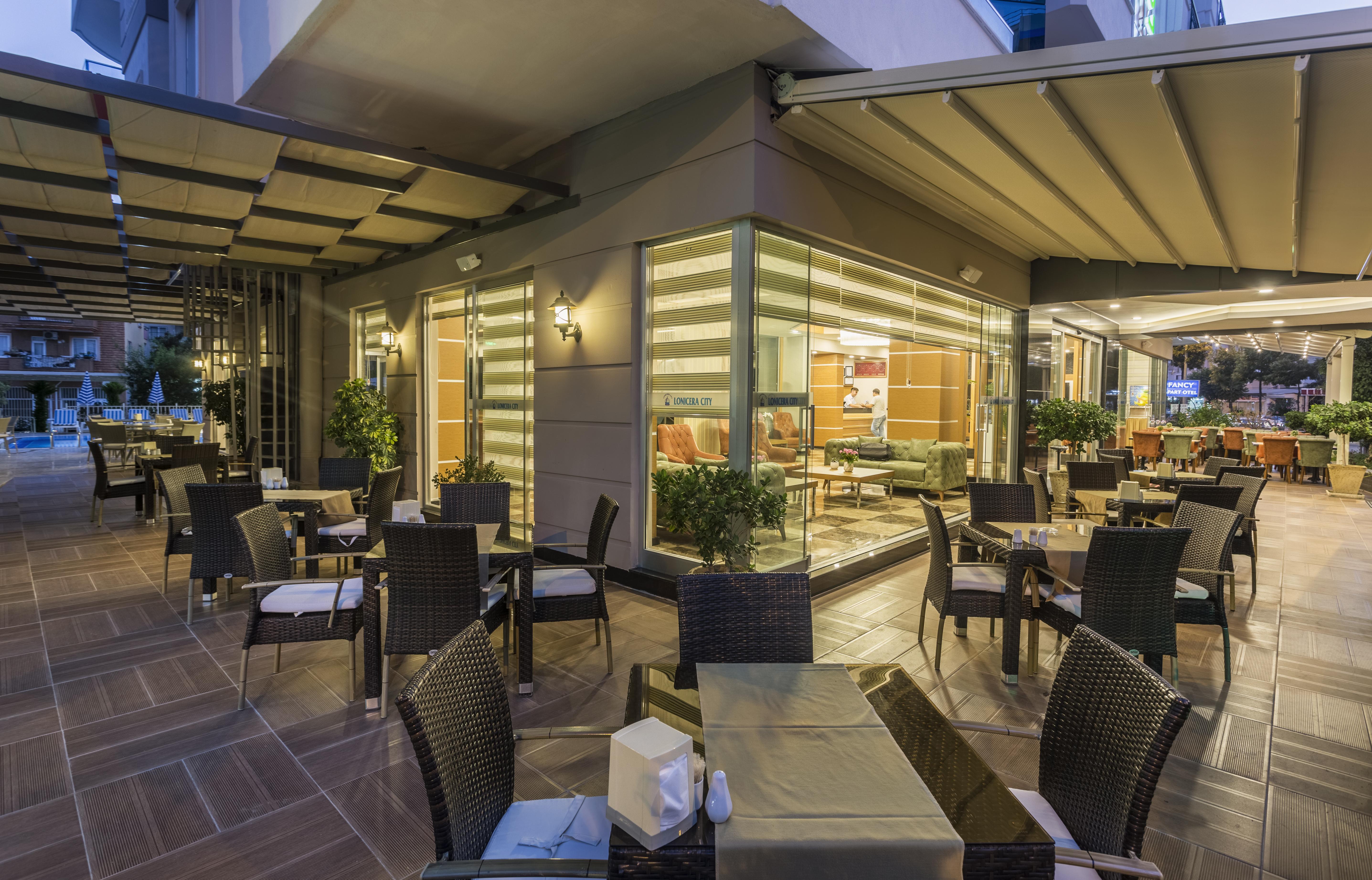 Lonicera City Hotel Аланя Екстериор снимка