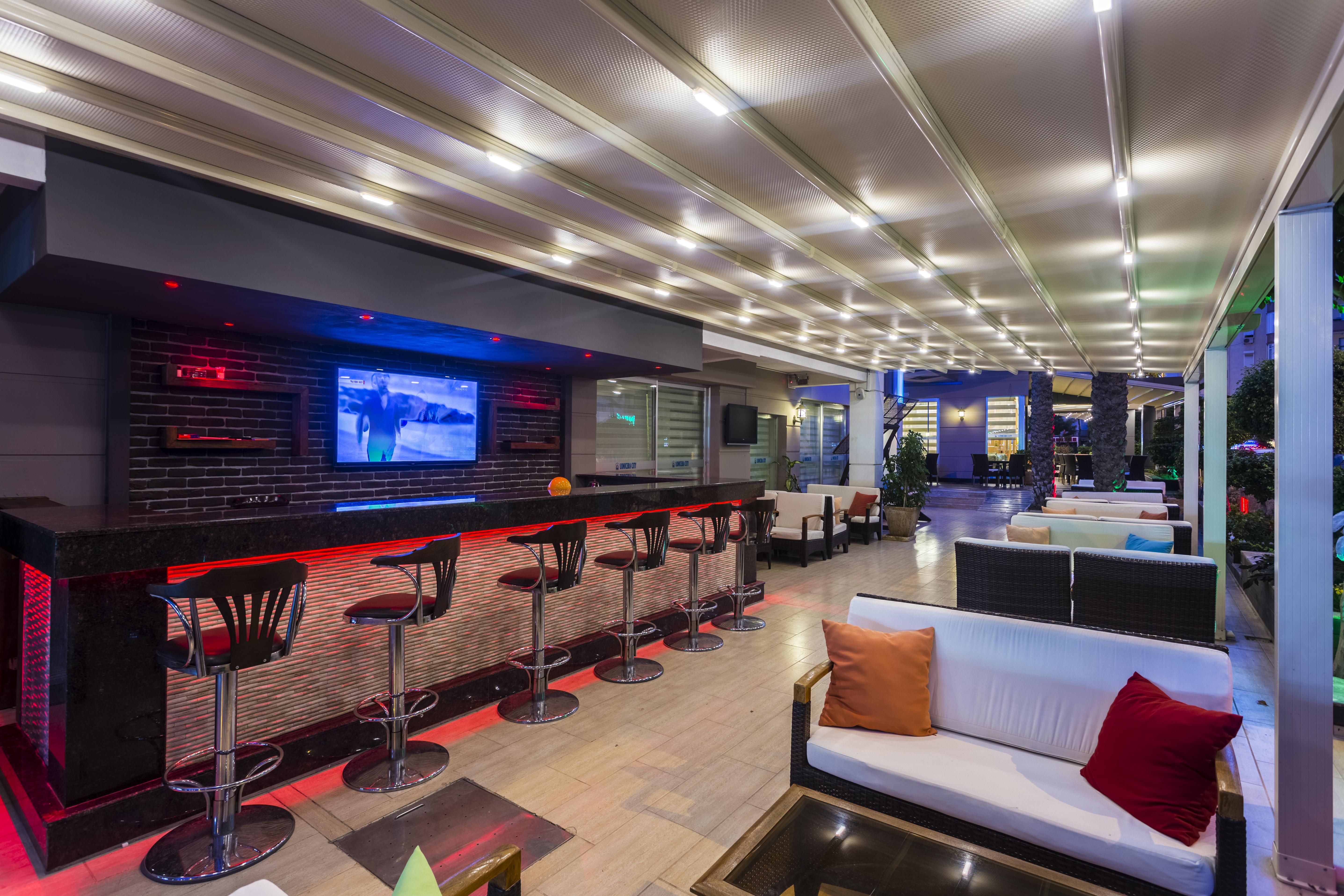Lonicera City Hotel Аланя Екстериор снимка