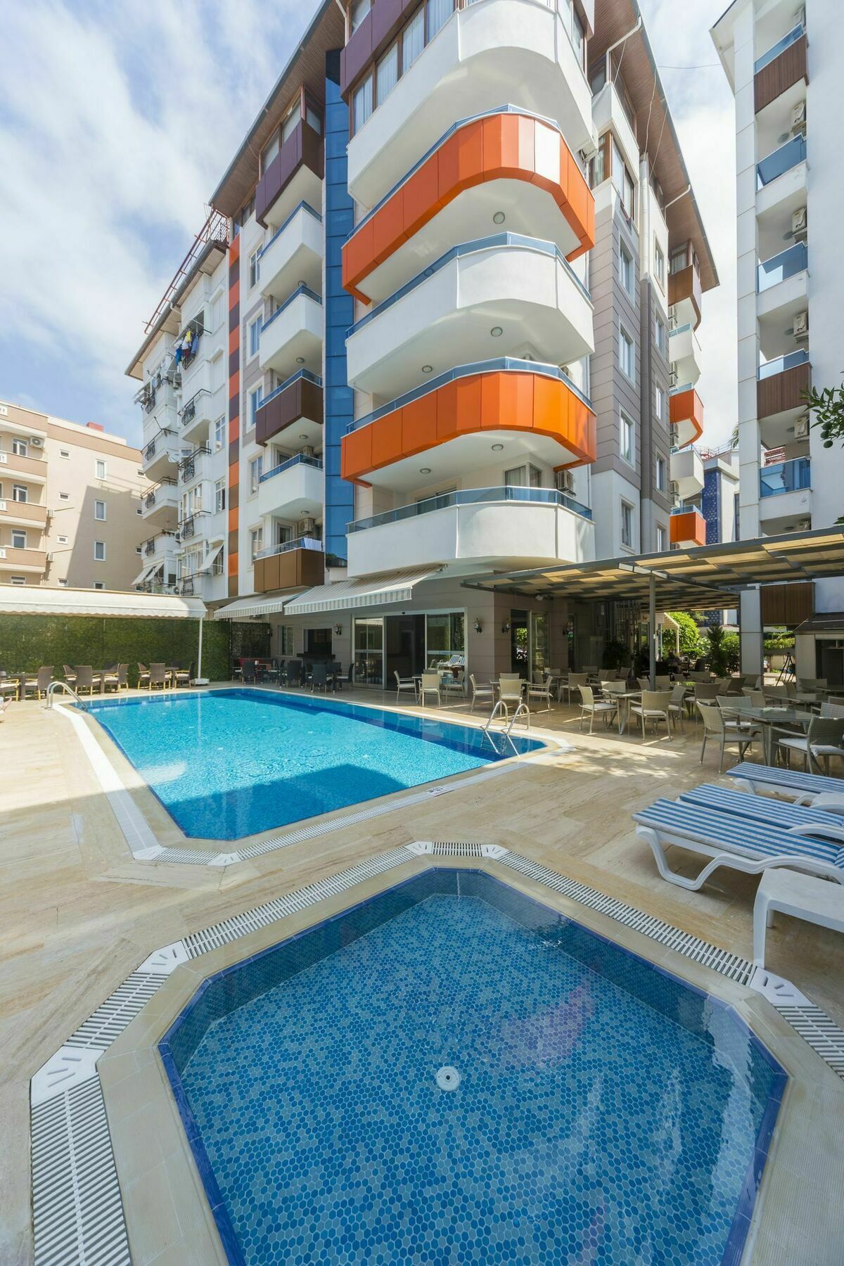 Lonicera City Hotel Аланя Екстериор снимка